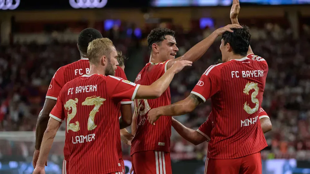 Bayern siegt 2:1 gegen Aston Villa: Díaz trifft zum Abschluss